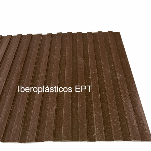 Ripado em WPC maciço com 20 cm de largura e 300 cm de comprimento